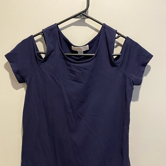 Top - Picture 2 of 4